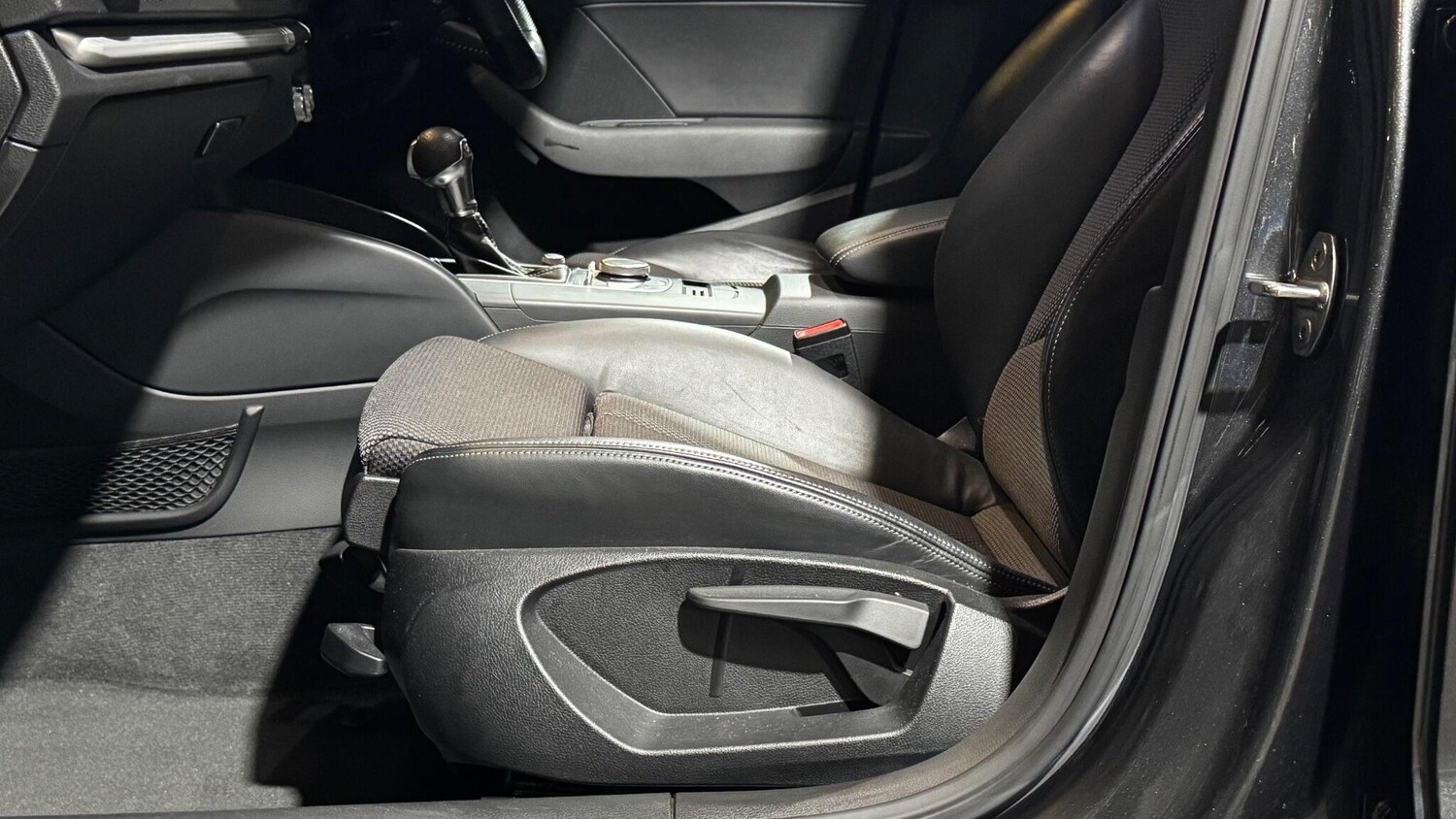 Used Audi A3 2016 for sale - 77400567: Photo 60