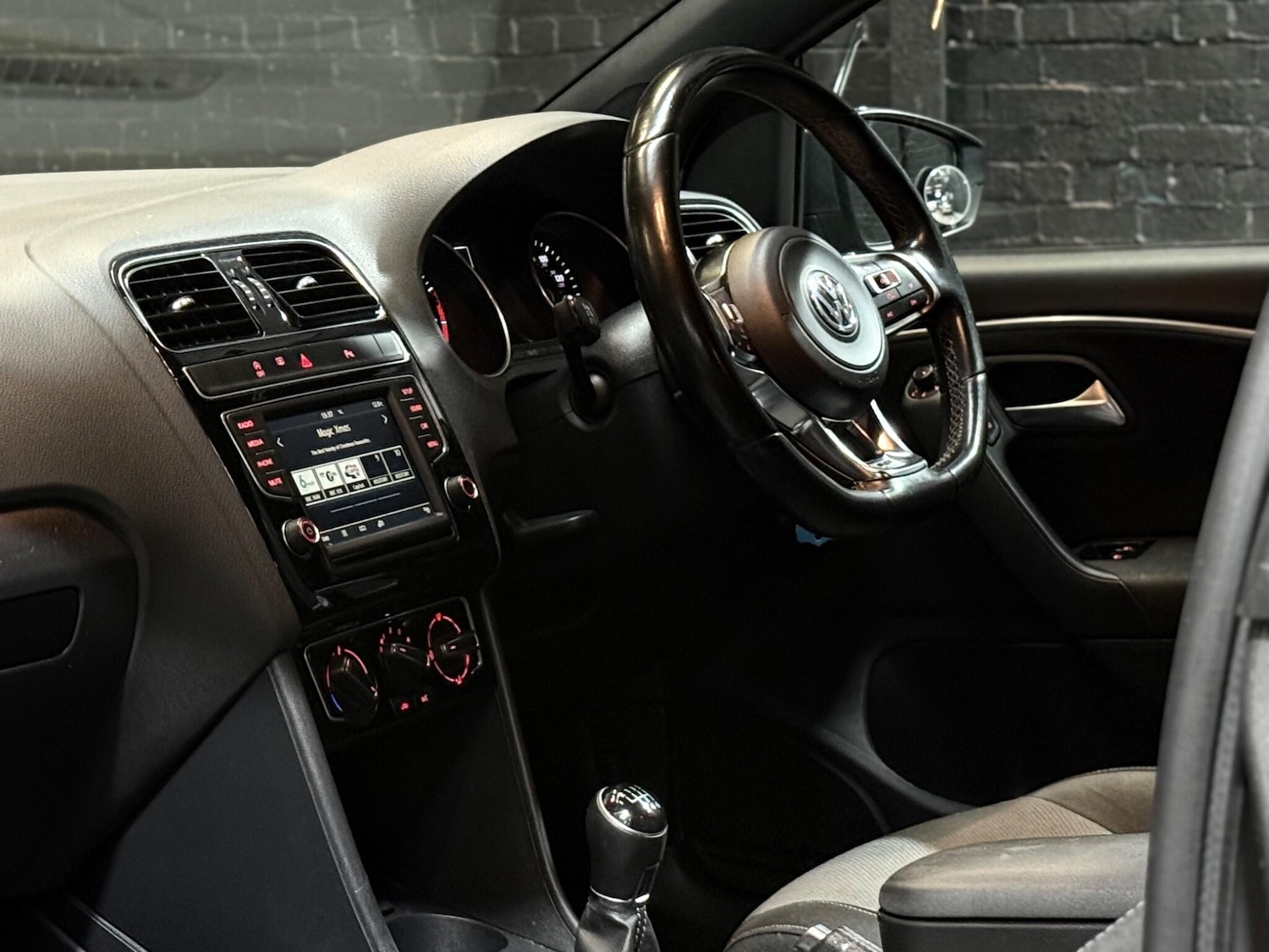 Used Volkswagen Polo for sale - 76458022: Photo 33