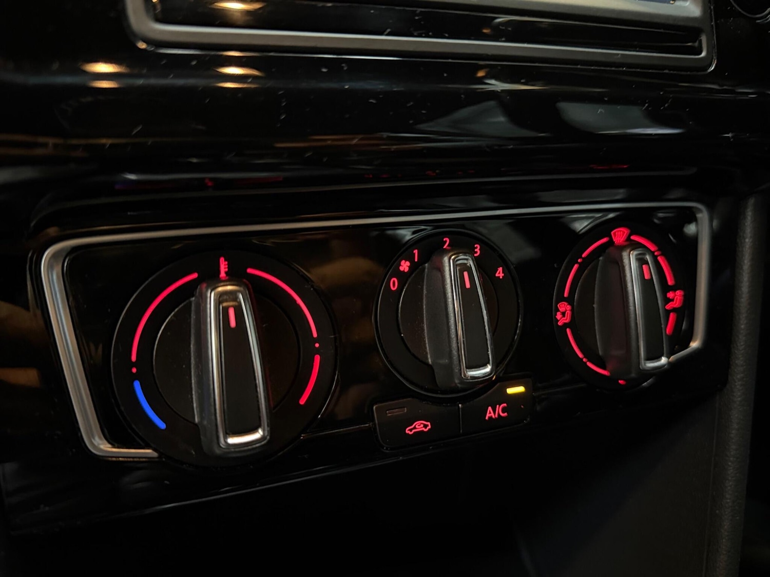 Used Volkswagen Polo for sale - 76458022: Photo 41