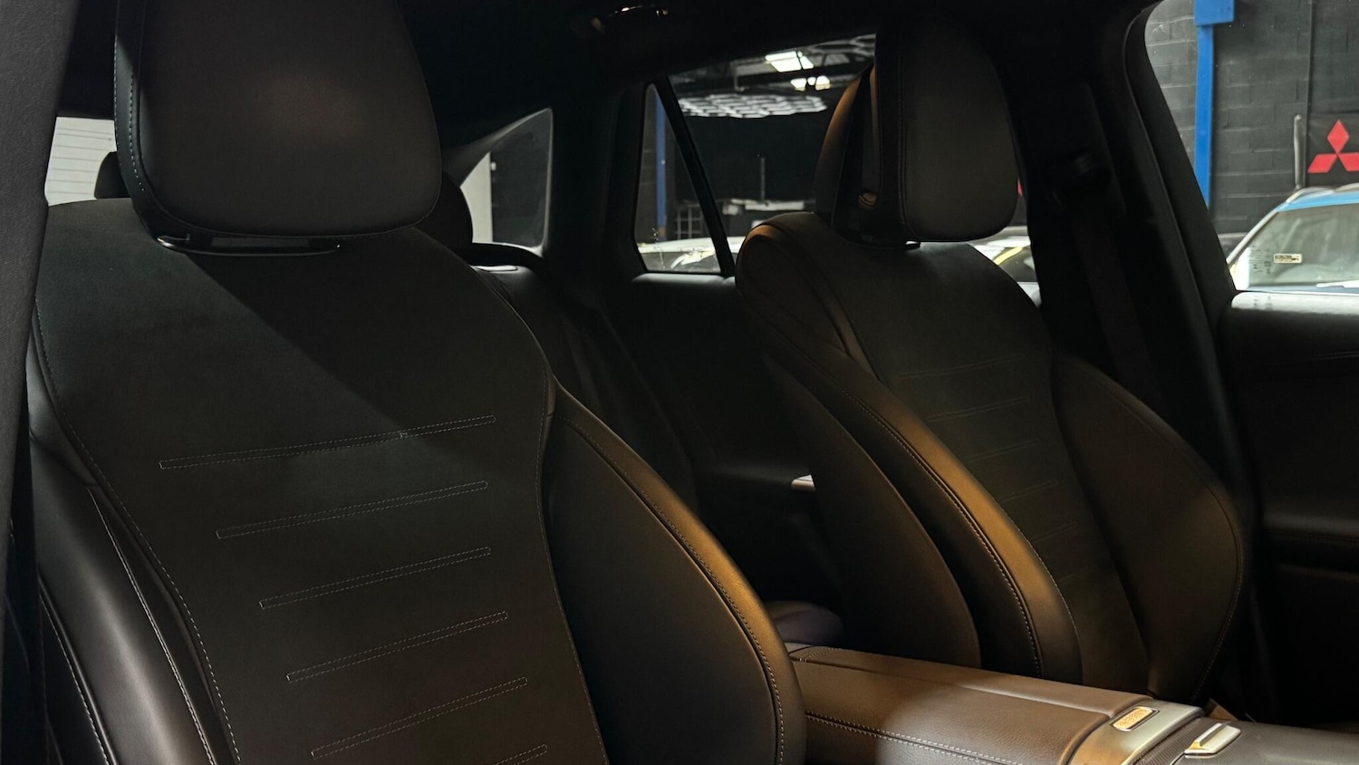 Used Mercedes-Benz GLC 2025 for sale - 77400564: Photo 33