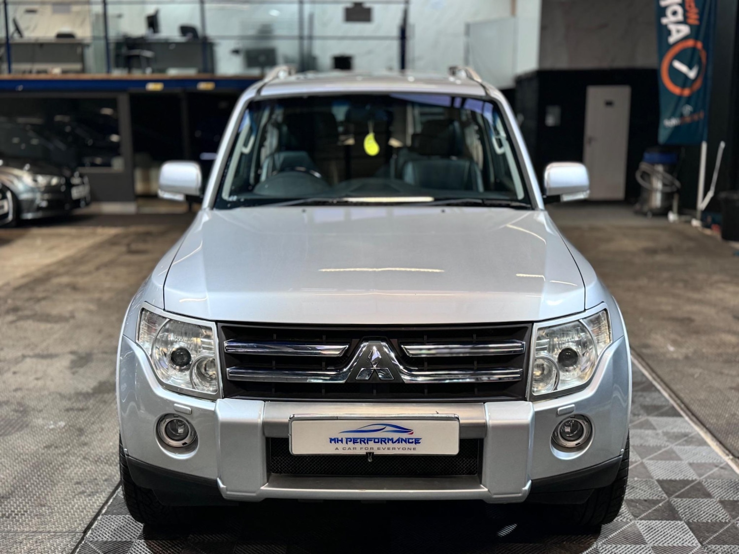 Used Mitsubishi Shogun 2007 for sale - 76152721: Photo 2