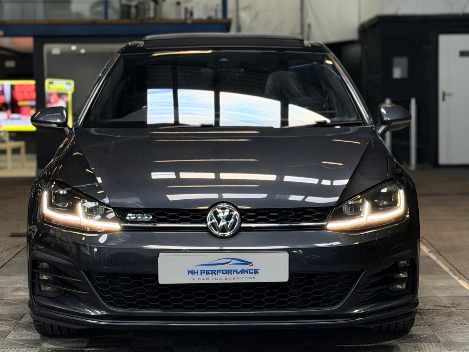 Used Volkswagen Golf 2019 for sale - 78047760: Photo 2