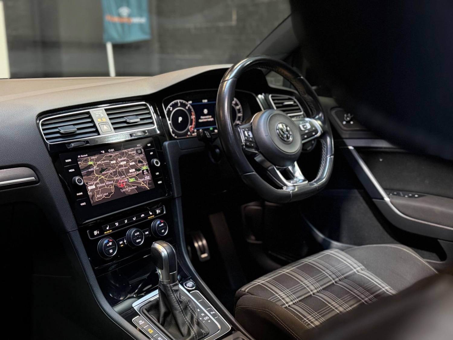 Used Volkswagen Golf 2019 for sale - 78047760: Photo 25