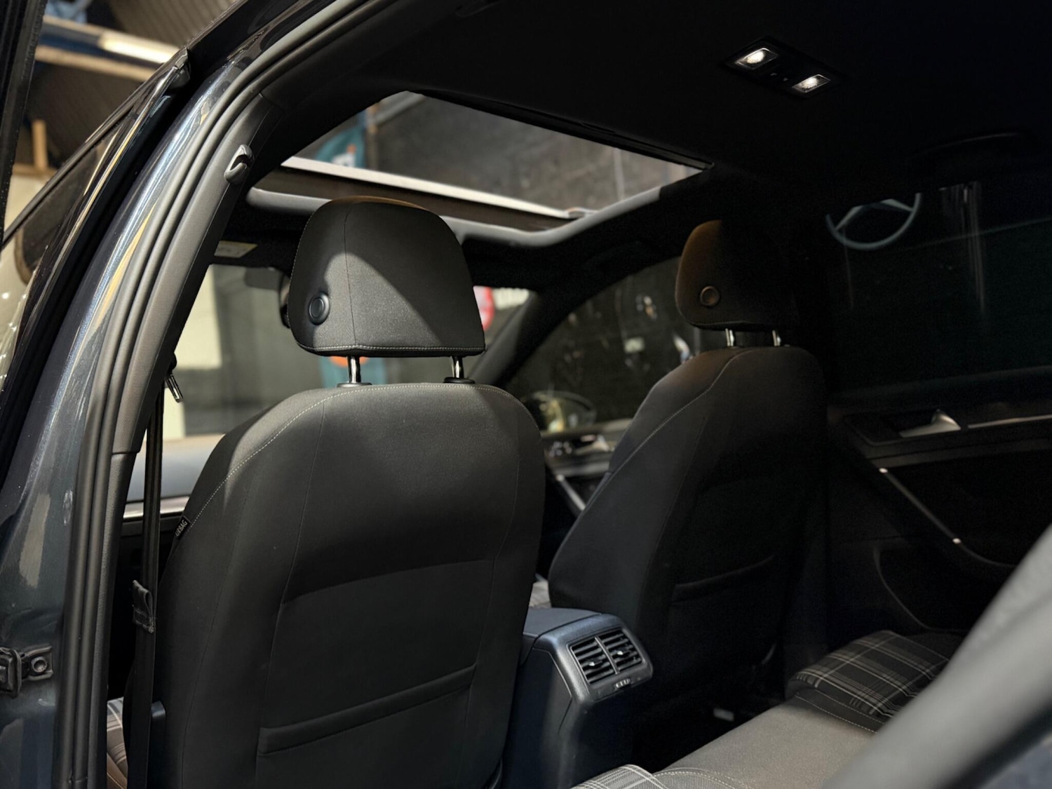 Used Volkswagen Golf 2019 for sale - 78047760: Photo 28