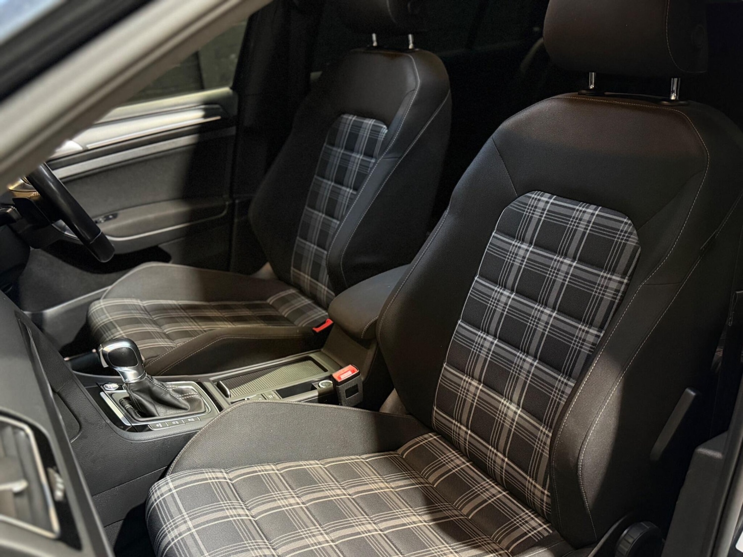 Used Volkswagen Golf 2019 for sale - 78047760: Photo 32