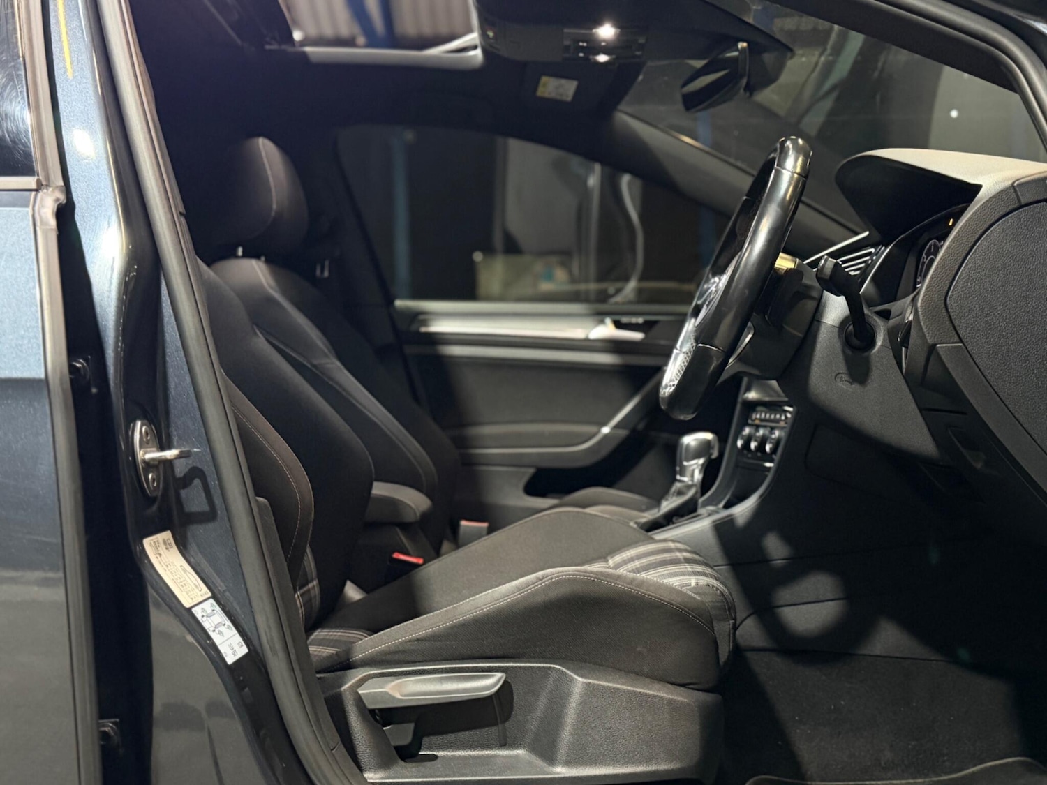 Used Volkswagen Golf 2019 for sale - 78047760: Photo 59