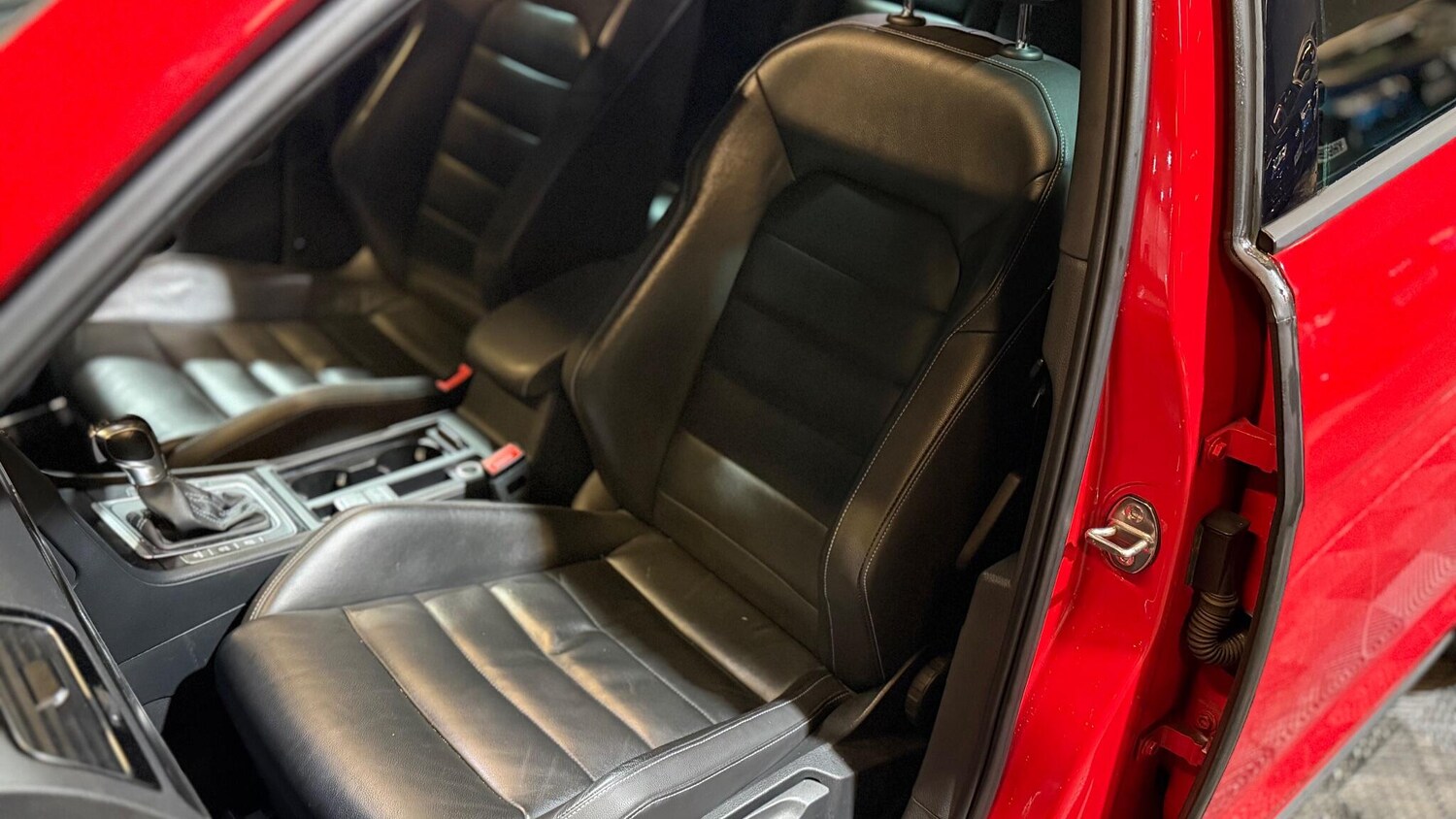 Used Volkswagen Golf 2015 for sale - 76585342: Photo 32