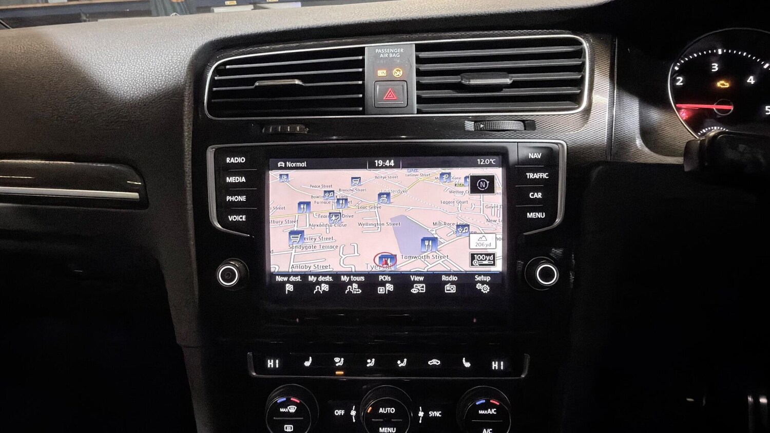 Used Volkswagen Golf 2015 for sale - 76585342: Photo 42