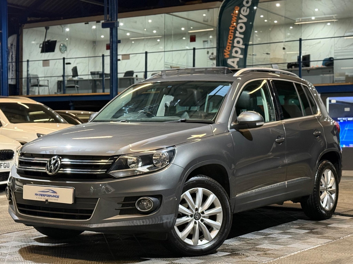 Used Volkswagen Tiguan 2014 for sale - 75904936: Photo 1