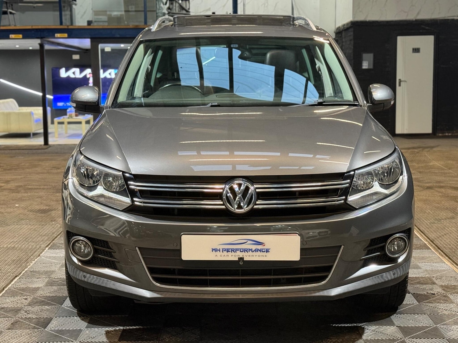 Used Volkswagen Tiguan 2014 for sale - 75904936: Photo 38