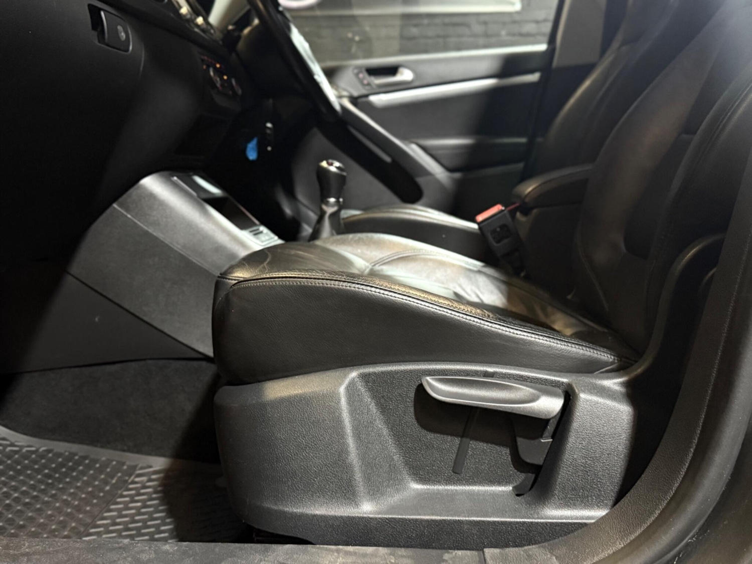 Used Volkswagen Tiguan 2014 for sale - 75904936: Photo 59