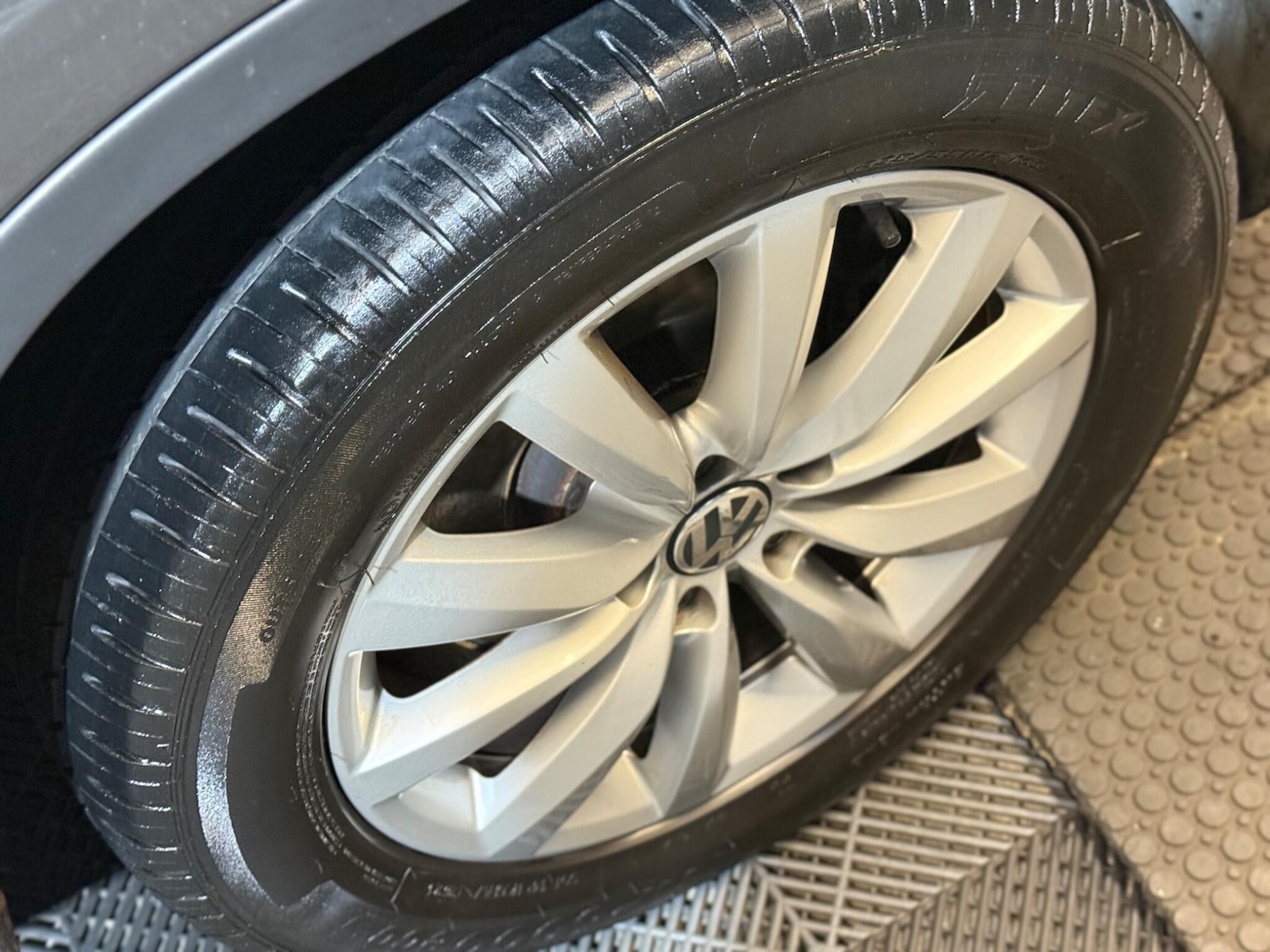 Used Volkswagen Tiguan 2014 for sale - 75904936: Photo 64