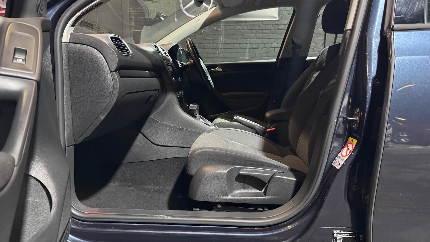 Used Volkswagen Golf 2010 for sale - 77041005: Photo 21