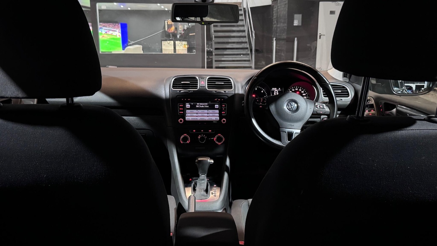 Used Volkswagen Golf 2010 for sale - 77041005: Photo 27