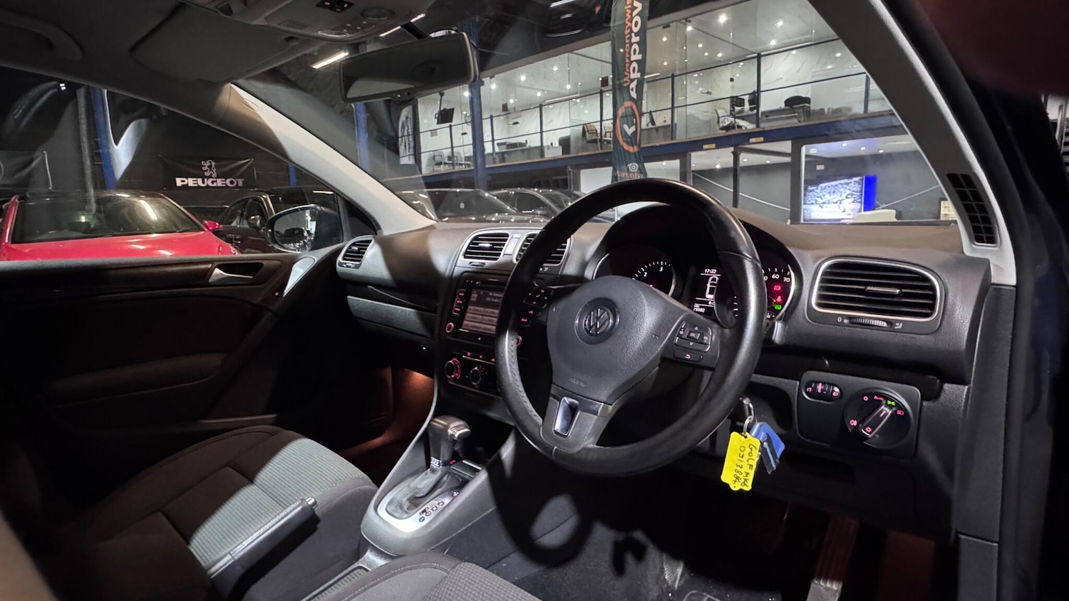 Used Volkswagen Golf 2010 for sale - 77041005: Photo 5