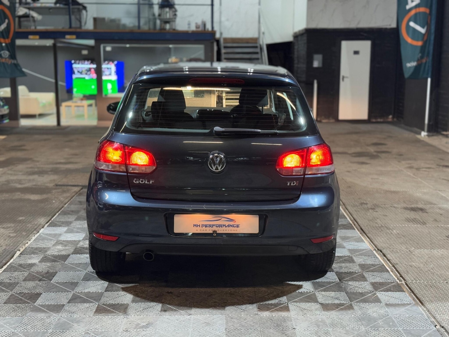 Used Volkswagen Golf 2010 for sale - 77041005: Photo 70