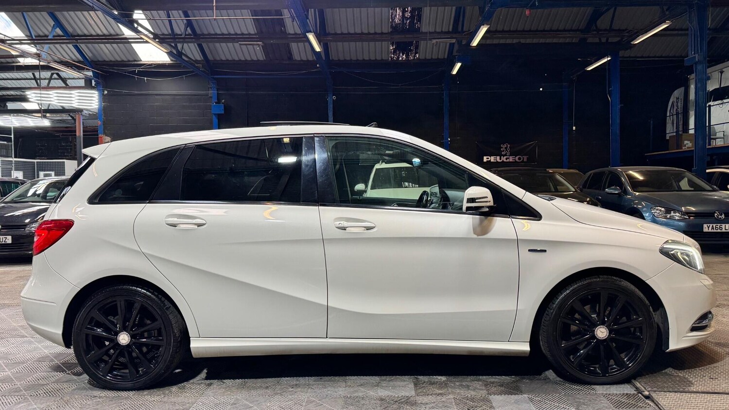 Used Mercedes-Benz B Class 2012 for sale - 77909147: Photo 11