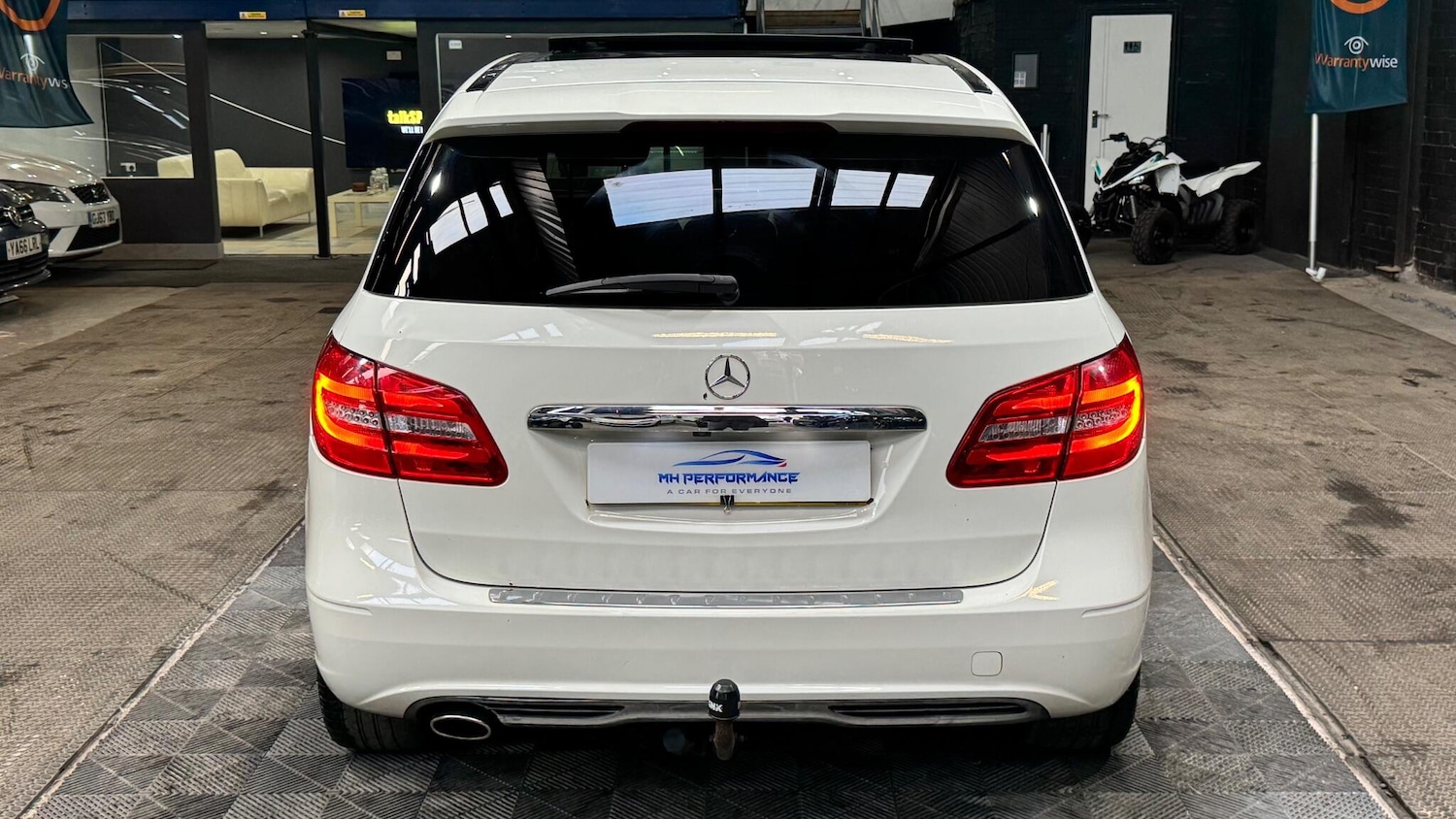 Used Mercedes-Benz B Class 2012 for sale - 77909147: Photo 2