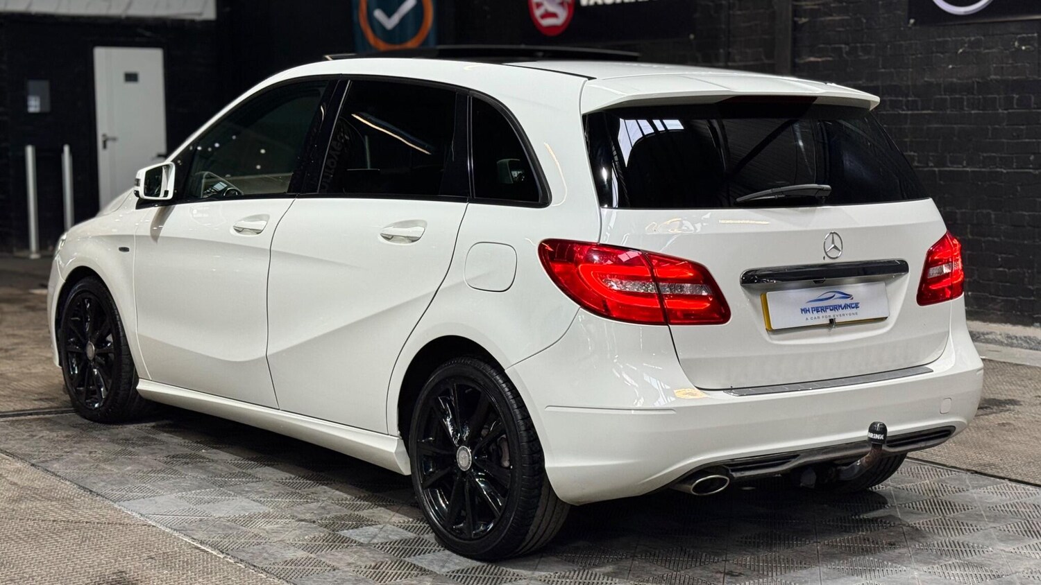 Used Mercedes-Benz B Class 2012 for sale - 77909147: Photo 72