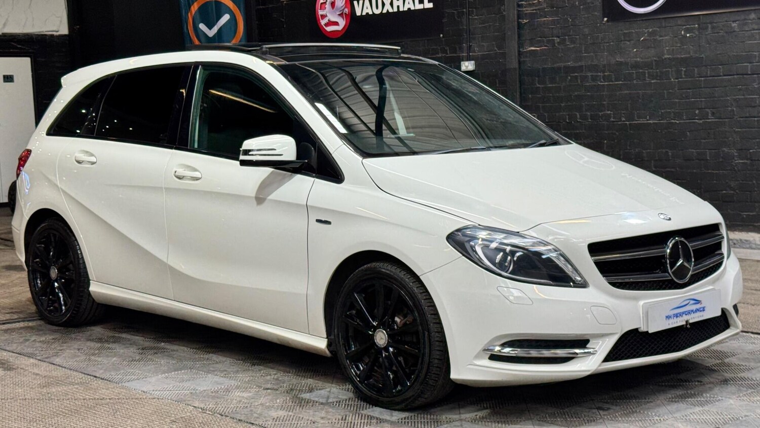 Used Mercedes-Benz B Class 2012 for sale - 77909147: Photo 78