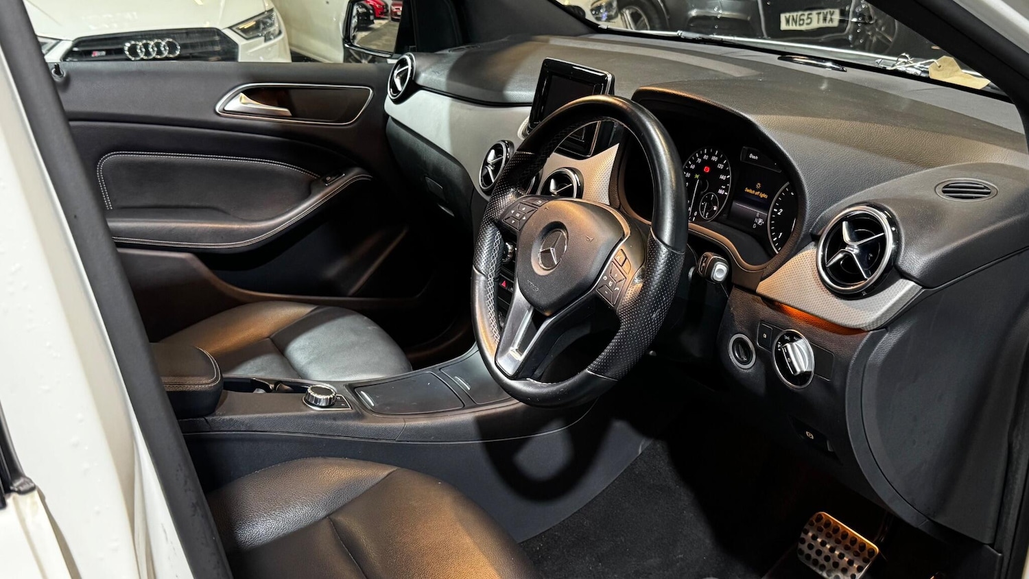 Used Mercedes-Benz B Class 2014 for sale - 77411563: Photo 11