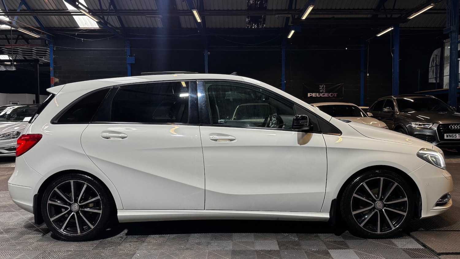 Used Mercedes-Benz B Class 2014 for sale - 77411563: Photo 12