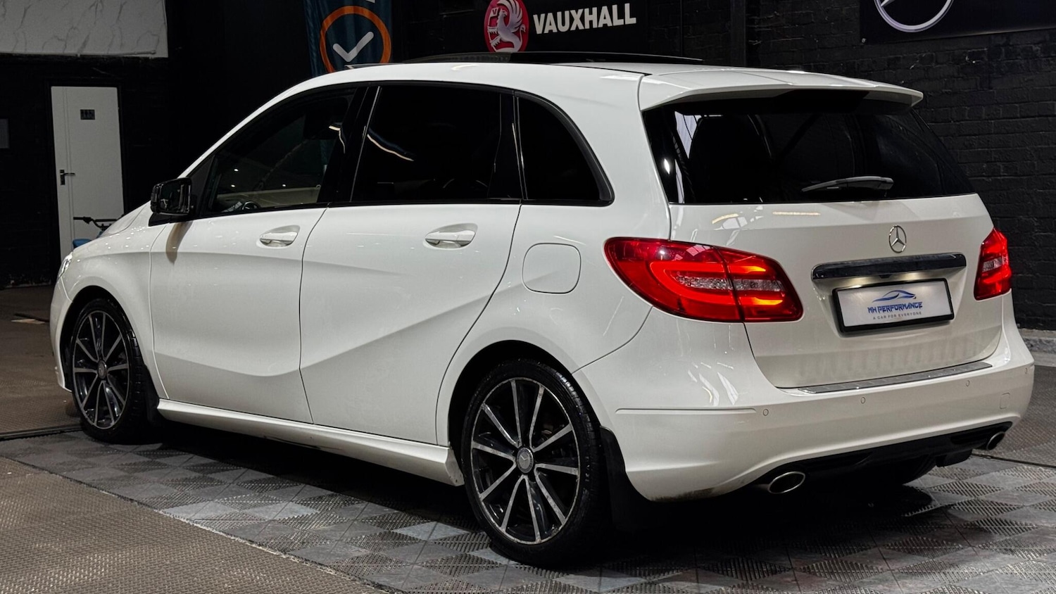 Used Mercedes-Benz B Class 2014 for sale - 77411563: Photo 20
