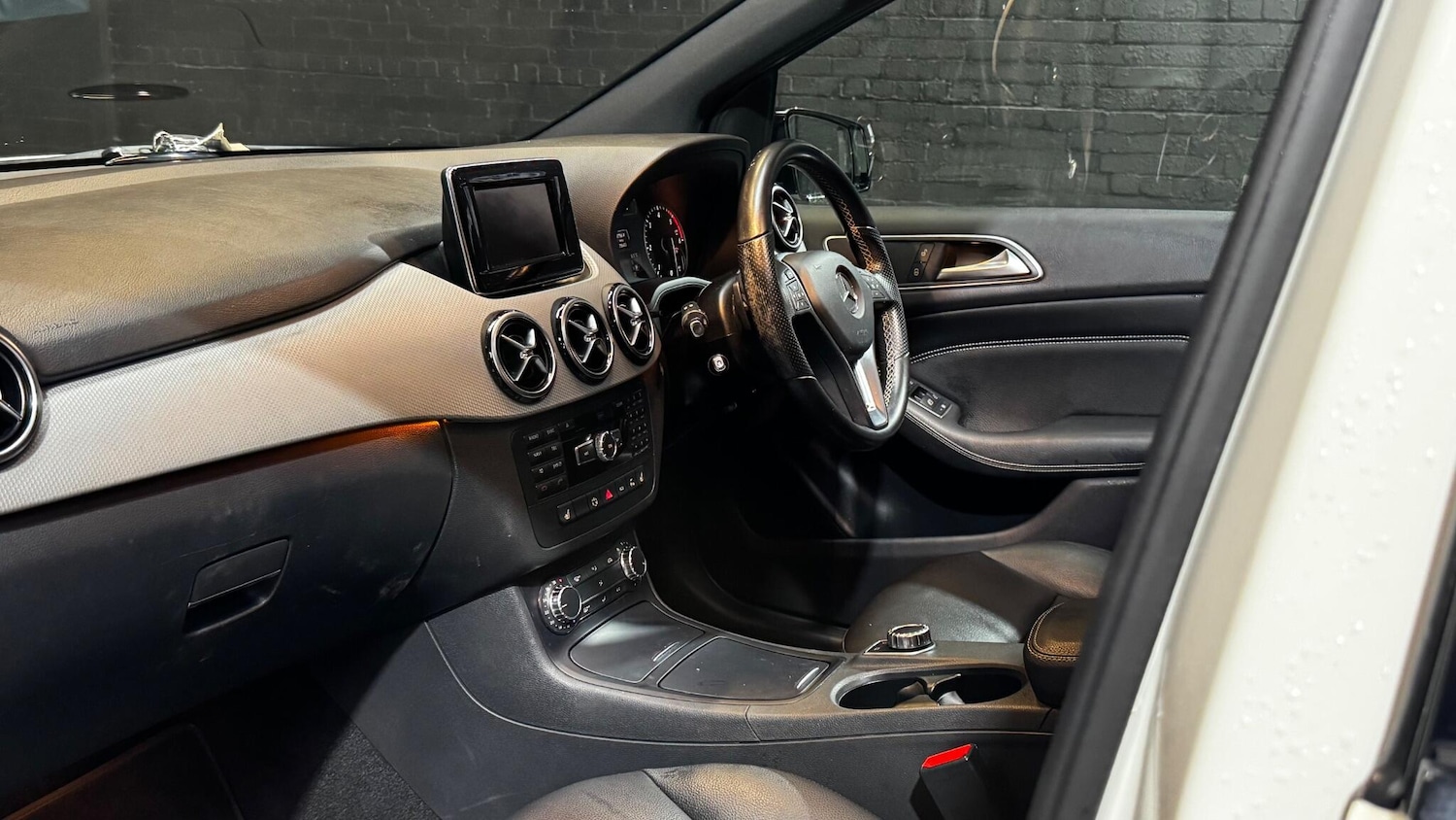 Used Mercedes-Benz B Class 2014 for sale - 77411563: Photo 21