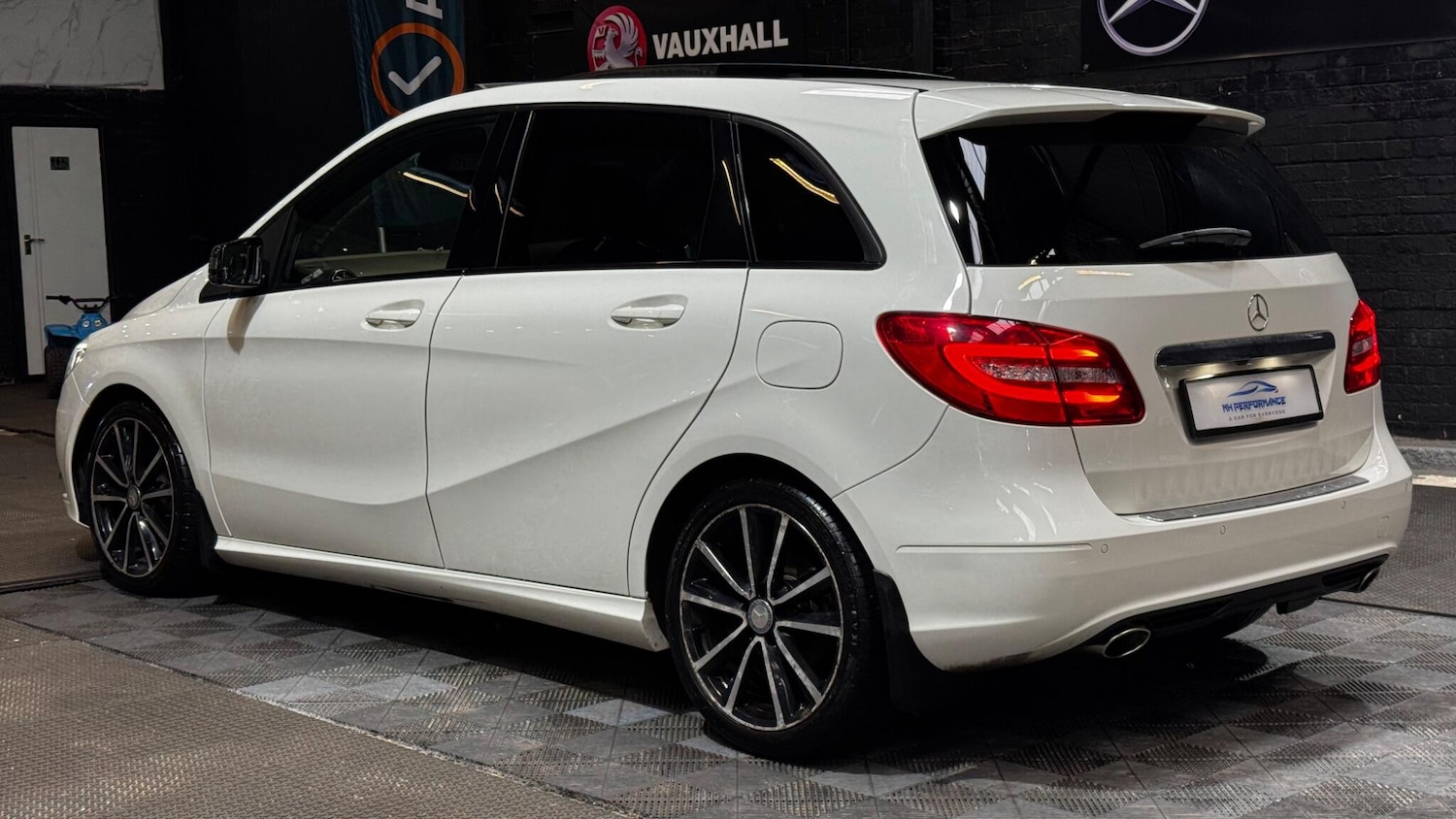 Used Mercedes-Benz B Class 2014 for sale - 77411563: Photo 27