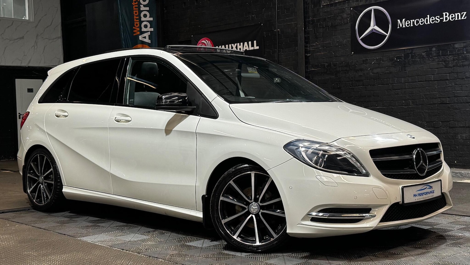 Used Mercedes-Benz B Class 2014 for sale - 77411563: Photo 41