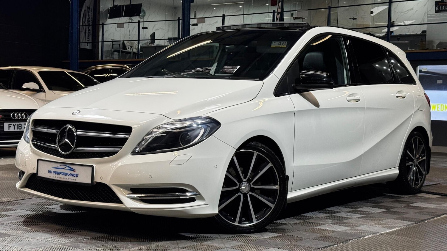 Used Mercedes-Benz B Class 2014 for sale - 77411563: Photo 43