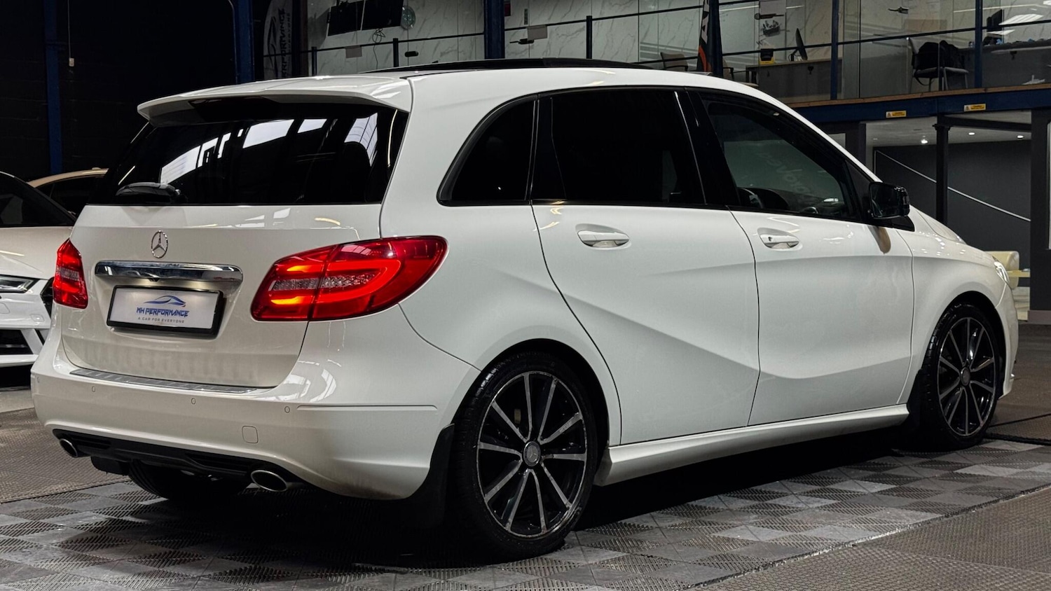 Used Mercedes-Benz B Class 2014 for sale - 77411563: Photo 53