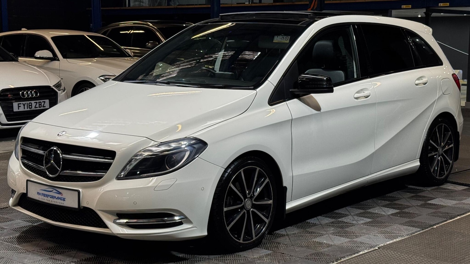 Used Mercedes-Benz B Class 2014 for sale - 77411563: Photo 63