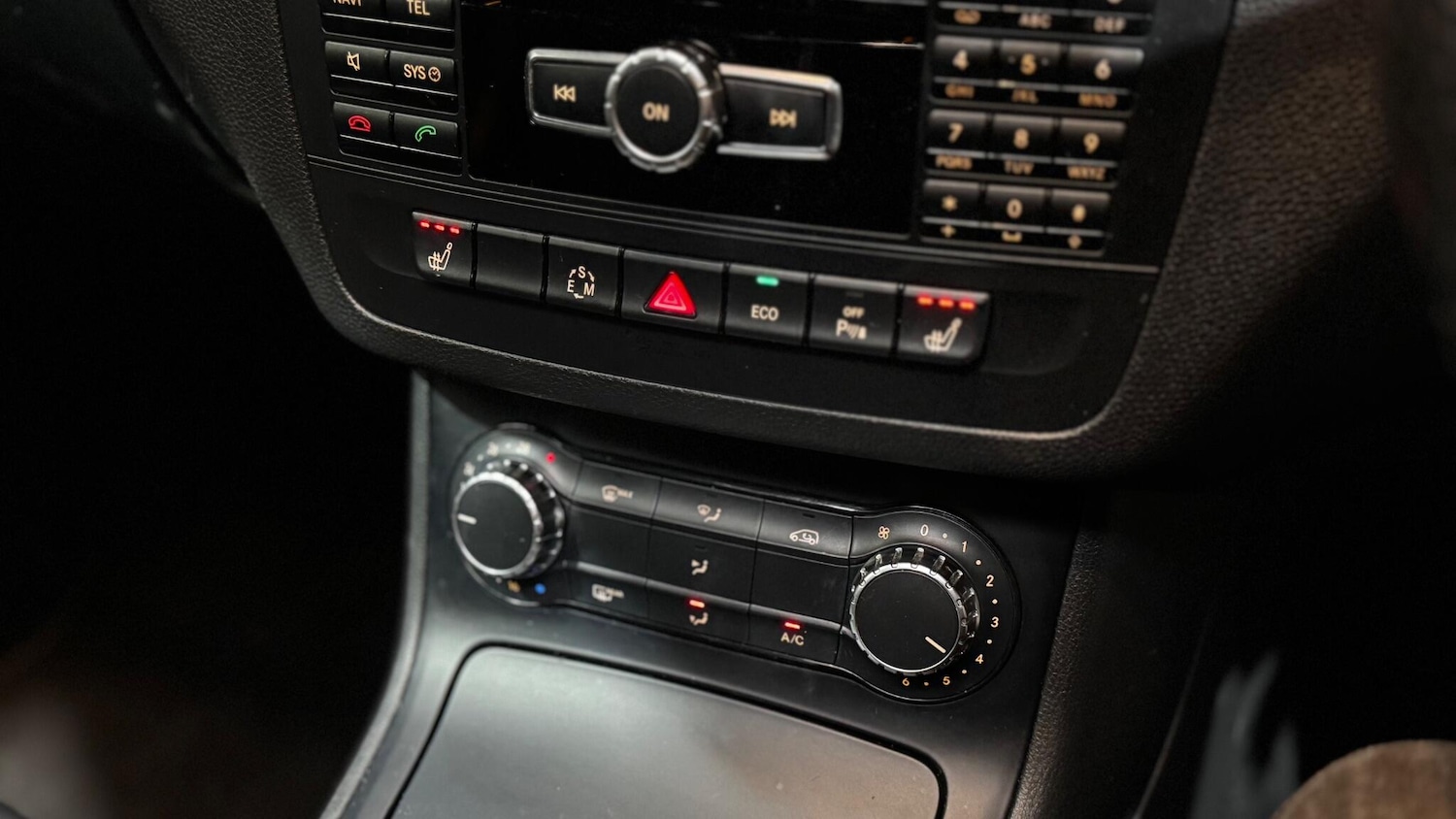 Used Mercedes-Benz B Class 2014 for sale - 77411563: Photo 9