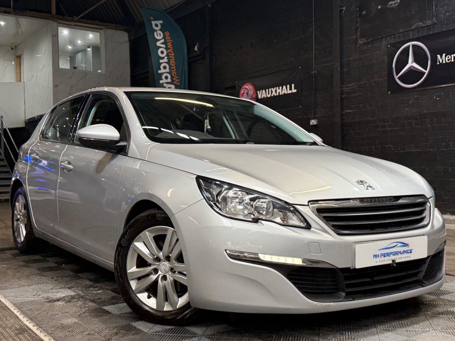 Used Peugeot 308 2015 for sale - 76152767: Photo 14