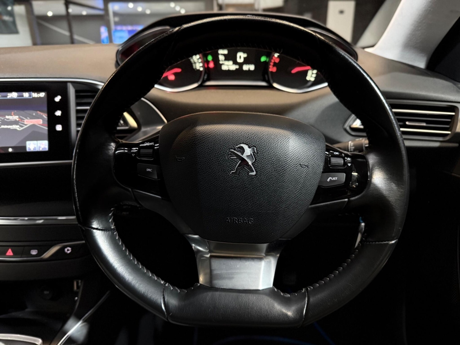 Used Peugeot 308 2015 for sale - 76152767: Photo 15