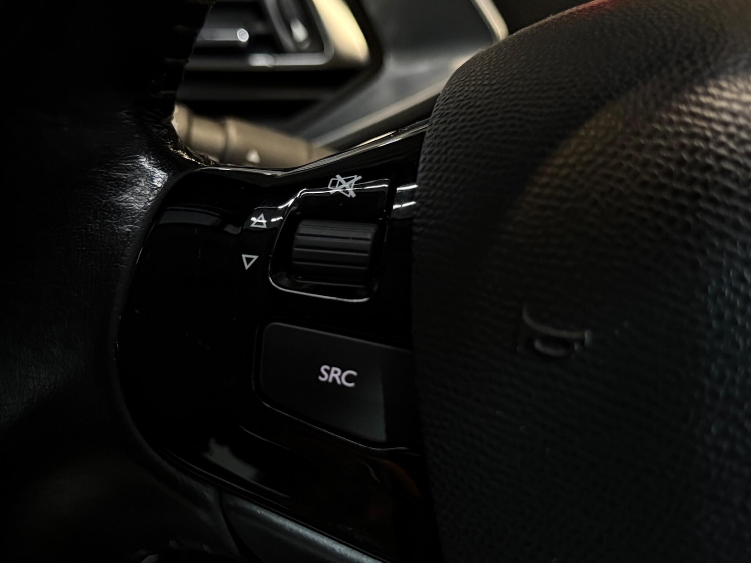 Used Peugeot 308 2015 for sale - 76152767: Photo 21