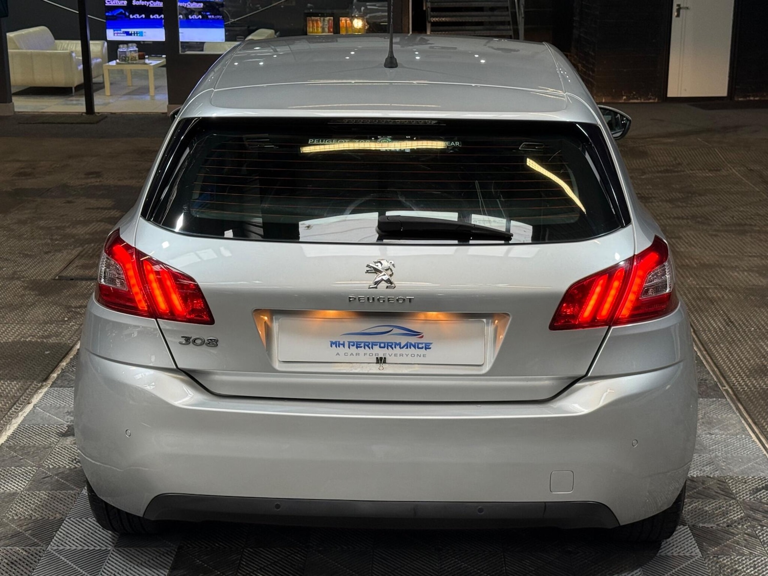 Used Peugeot 308 2015 for sale - 76152767: Photo 51