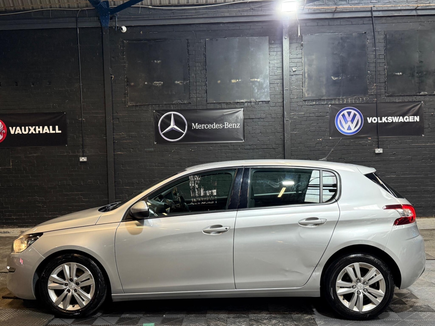 Used Peugeot 308 2015 for sale - 76152767: Photo 55