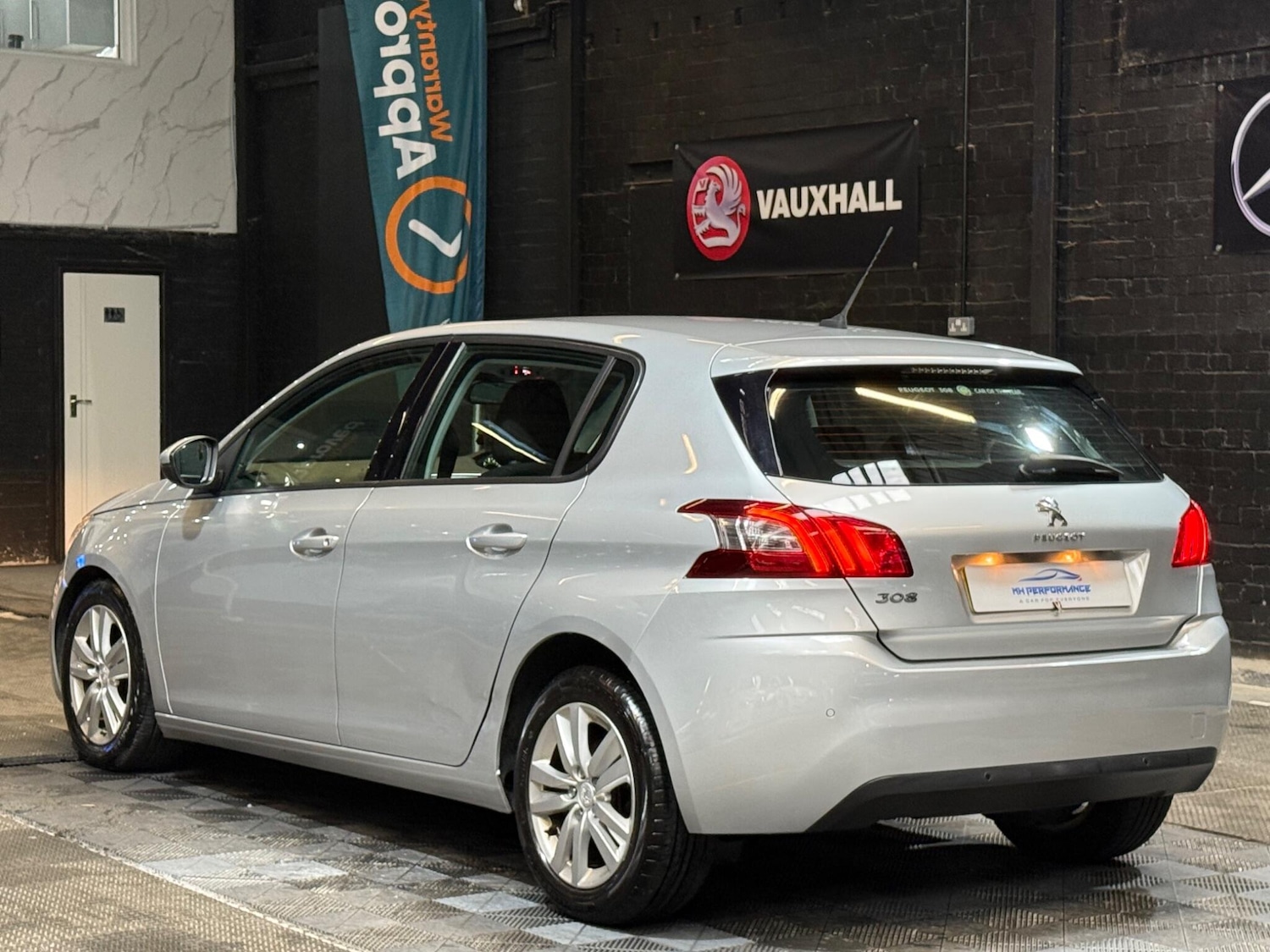 Used Peugeot 308 2015 for sale - 76152767: Photo 6