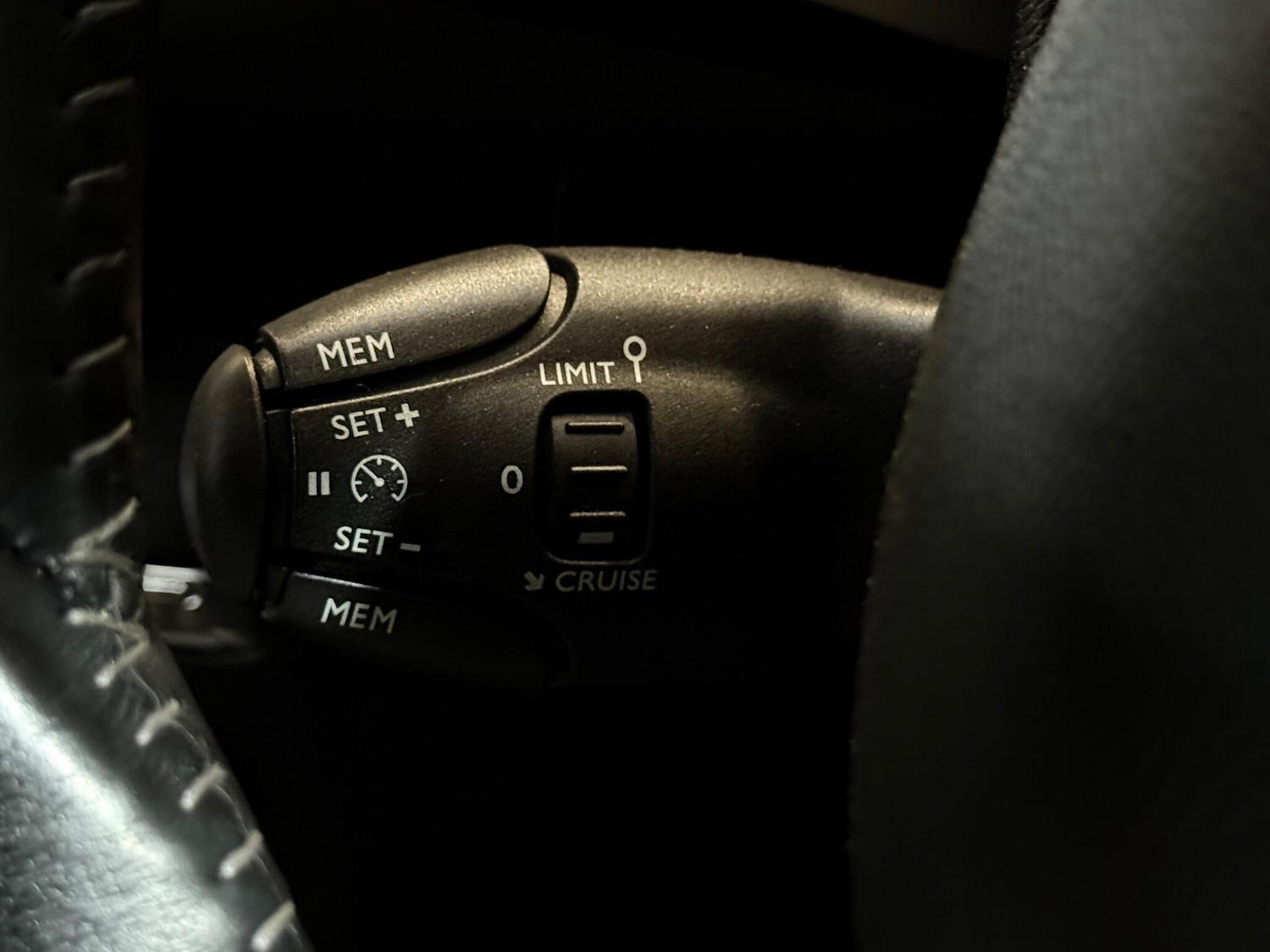 Used Peugeot 308 2015 for sale - 76152767: Photo 9