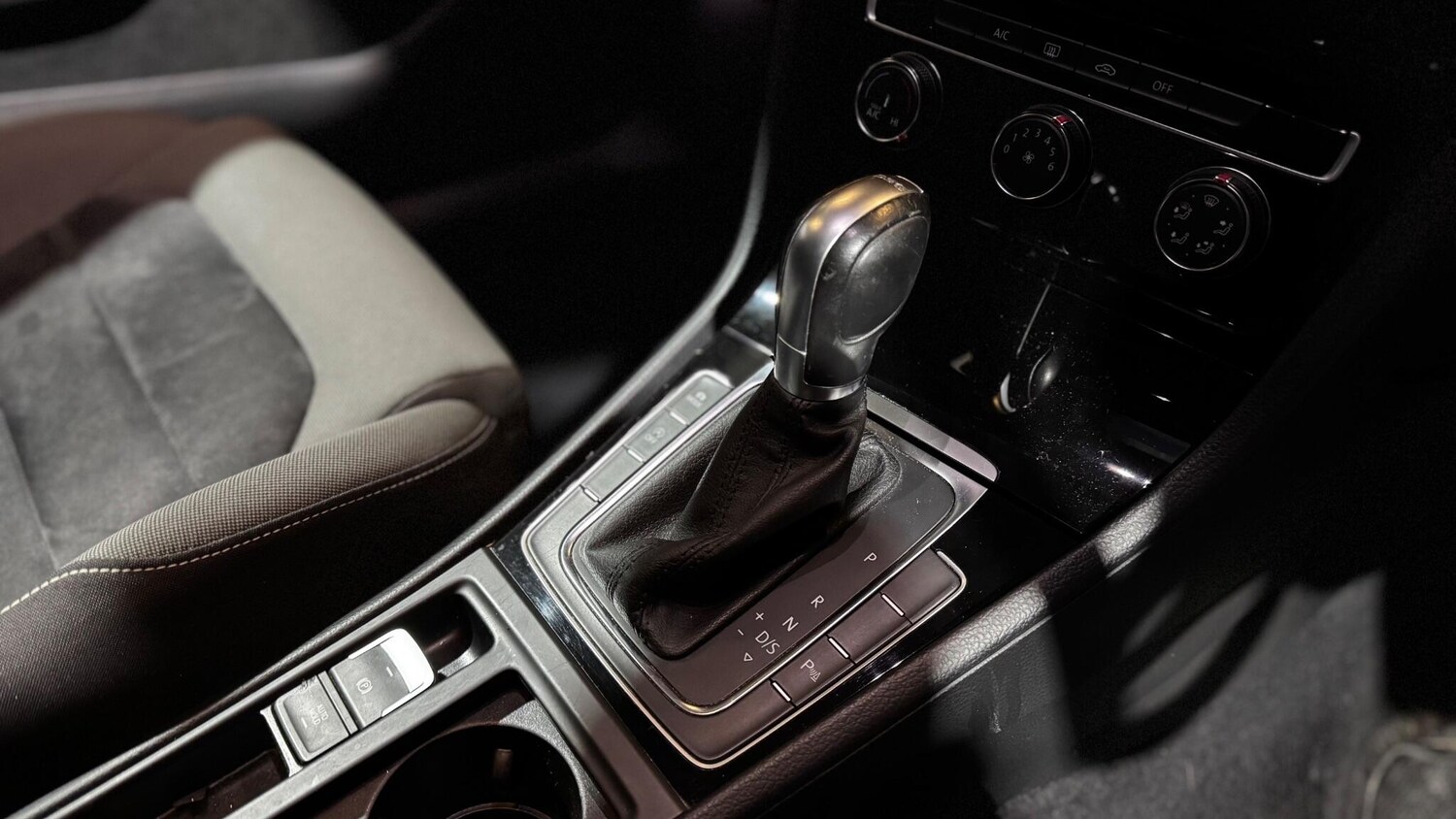 Used Volkswagen Golf 2016 for sale - 77468557: Photo 36