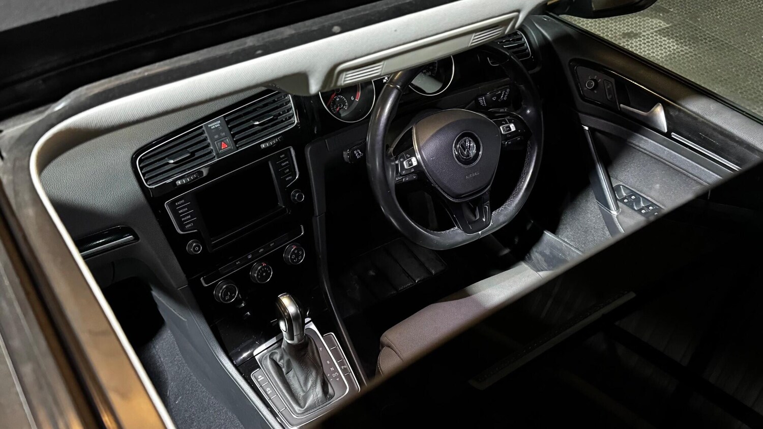 Used Volkswagen Golf 2016 for sale - 77468557: Photo 38