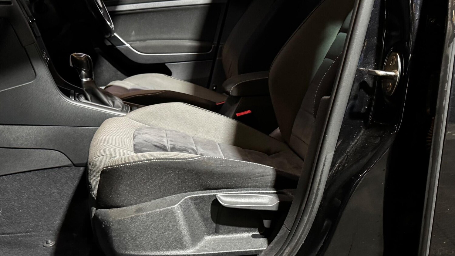 Used Volkswagen Golf 2016 for sale - 77468557: Photo 53