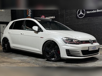 Used Volkswagen Golf 2015 for sale - 77400393: Photo