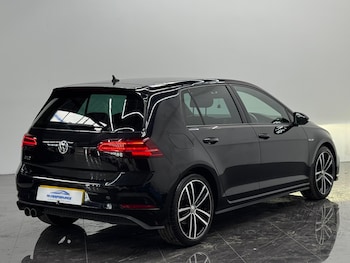 Used Volkswagen Golf 2017 for sale - 78527993: Photo