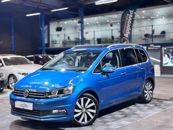 Used Volkswagen Touran 2017 for sale - 75678015: Photo