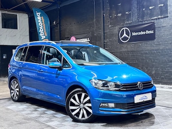 Used Volkswagen Touran 2017 for sale - 75678015: Photo