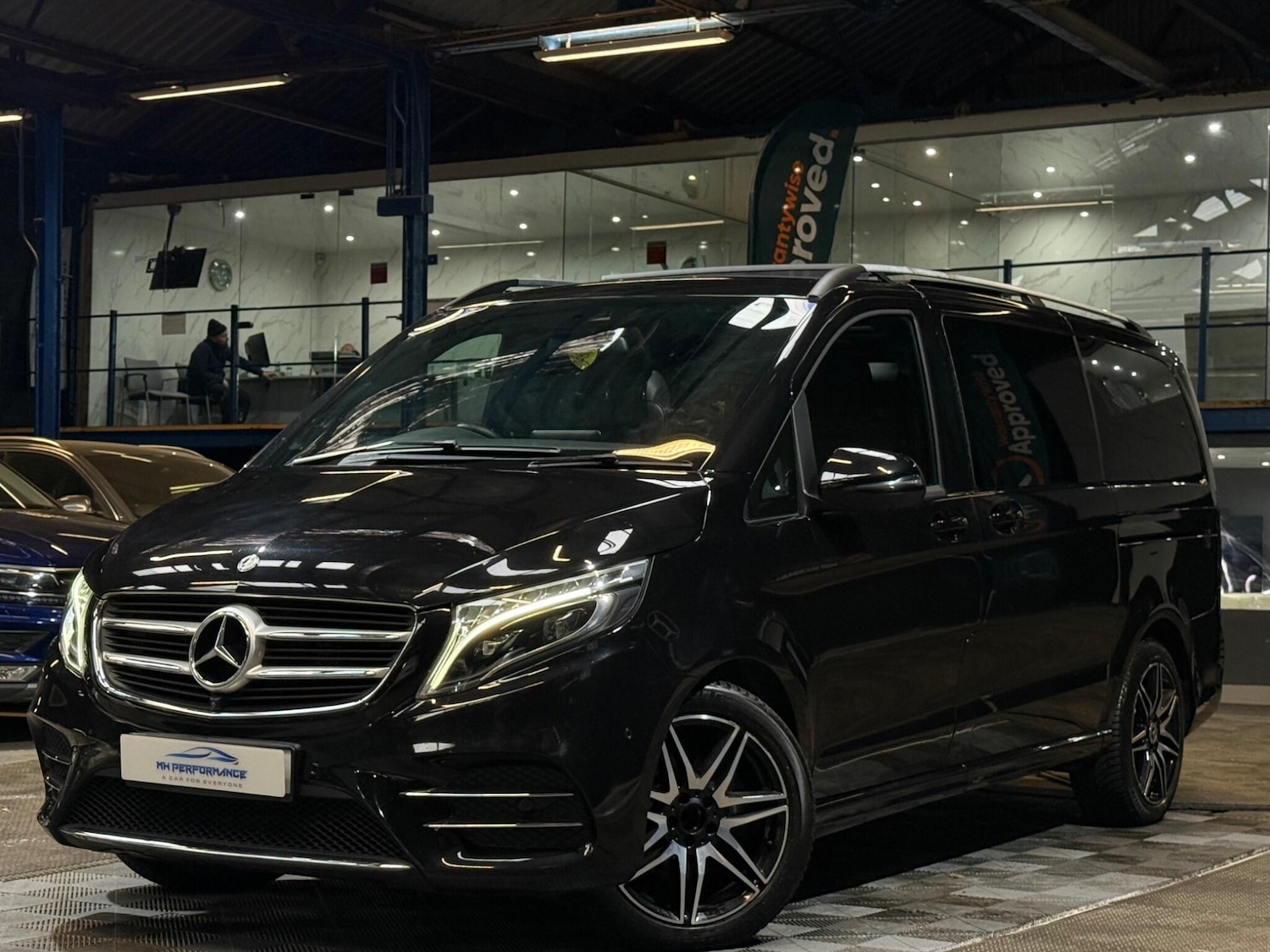 Used Mercedes-Benz V-Class 2019 for sale - 76239864: Photo 1