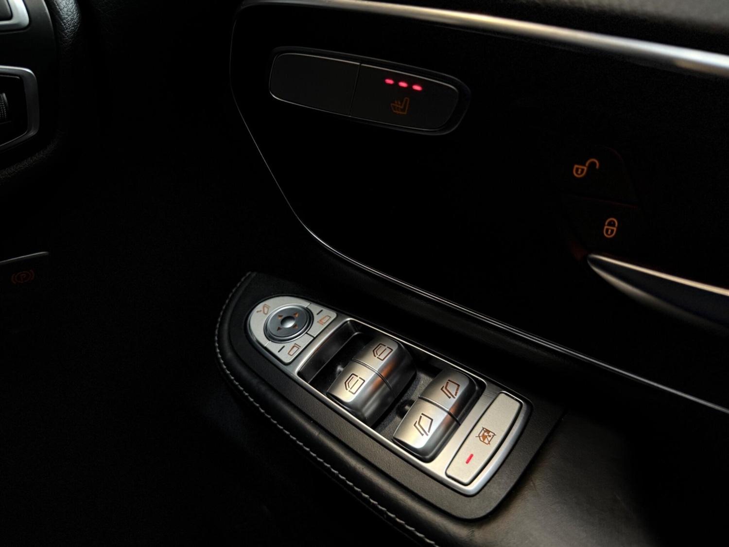 Used Mercedes-Benz V-Class 2019 for sale - 76239864: Photo 31